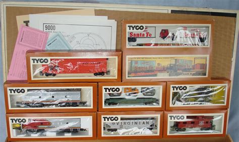 4 tyco ho scale electric trains and boxes - $50|Tyco model trains ho scale.